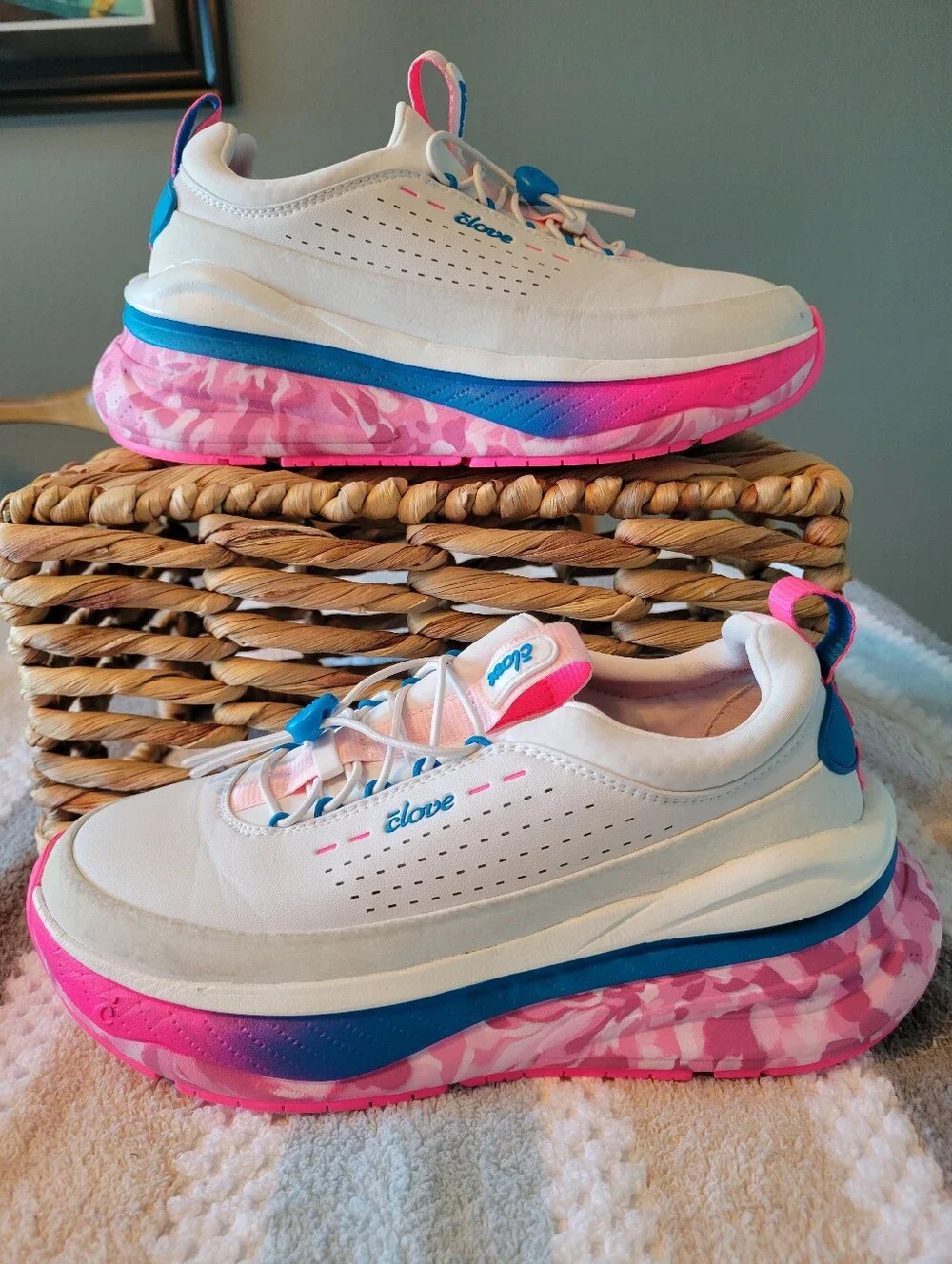 Women's Forte 2 White Pink Marble Women's Size 6.5